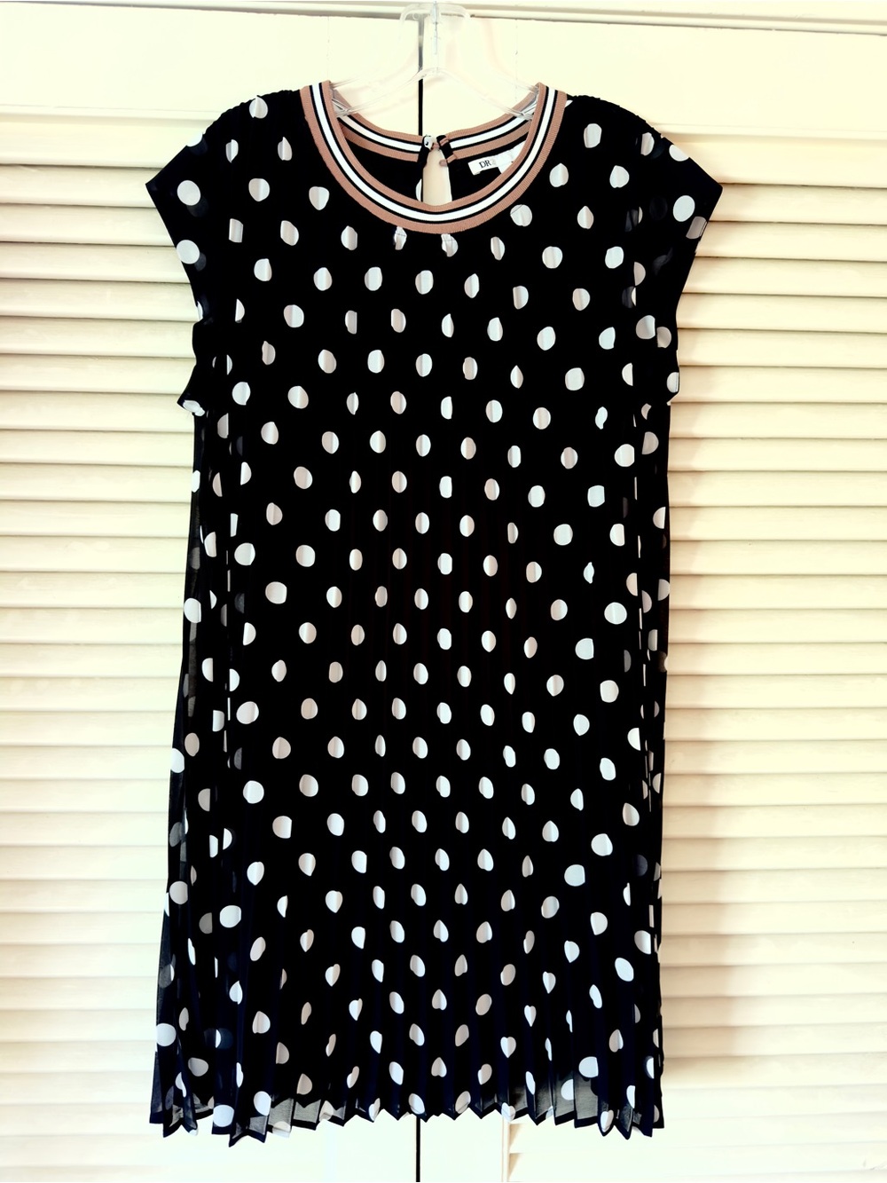 FUN AF DR 2 MINT B/W POLKA DOT POLYESTER SWING PLEATED MINI-DRESS SIZE MEDIUM